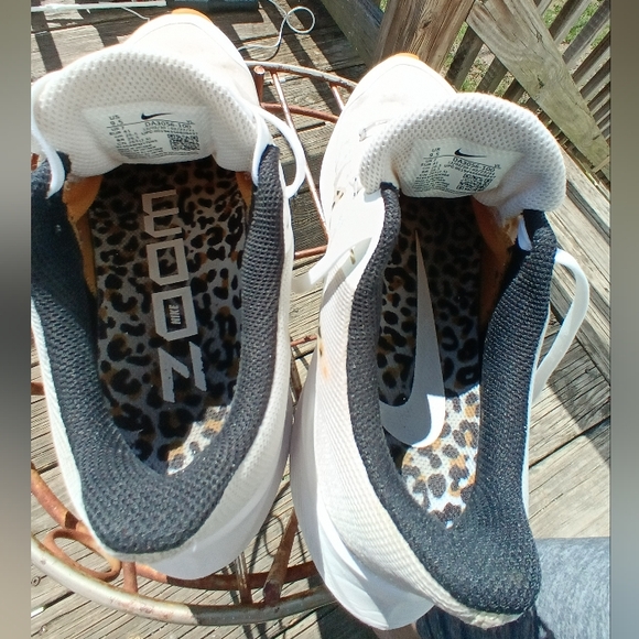 Nike Winflo 8 Premium White Leopard Women's Shoes - Picture 4 of 14